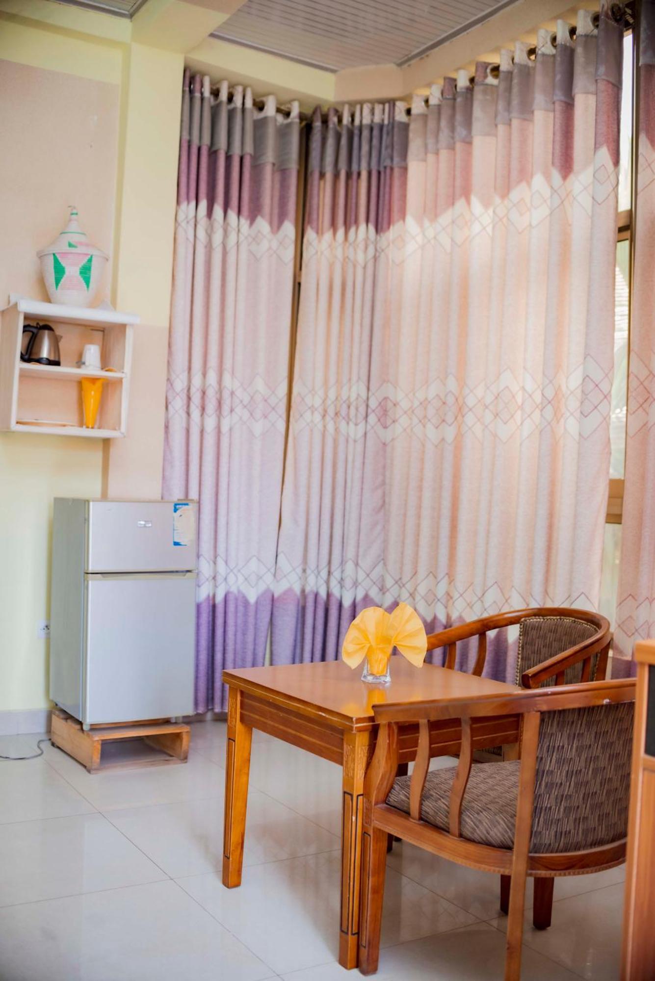 Tigers'S Apartment Hotel Bujumbura Exteriér fotografie