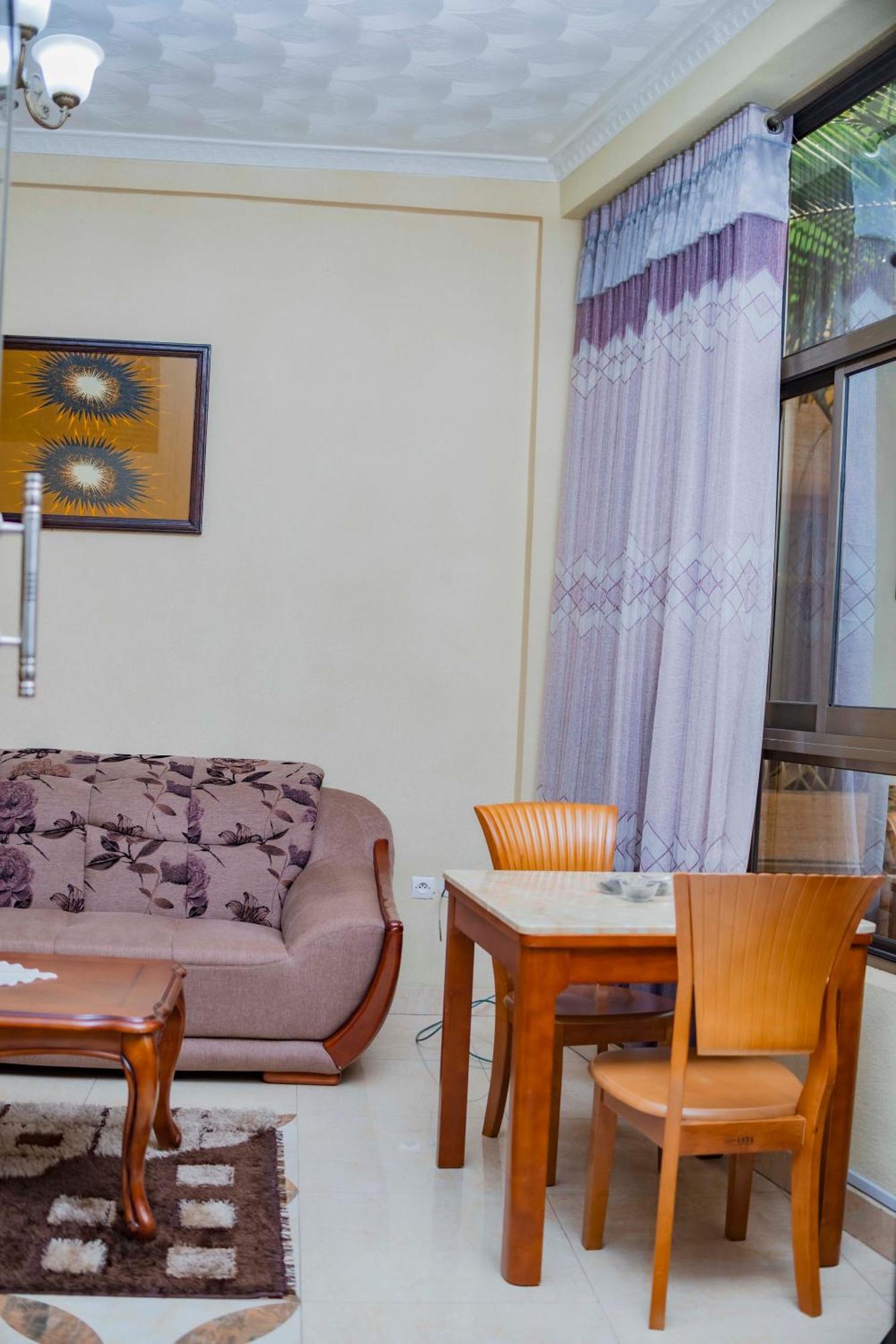 Tigers'S Apartment Hotel Bujumbura Exteriér fotografie