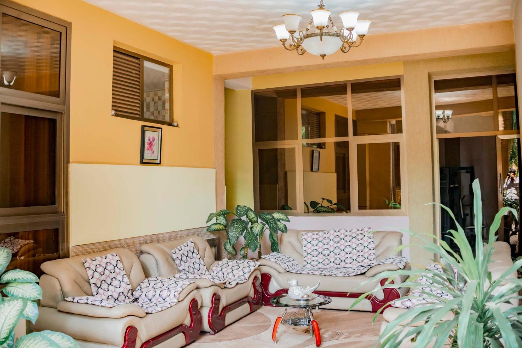 Tigers'S Apartment Hotel Bujumbura Exteriér fotografie